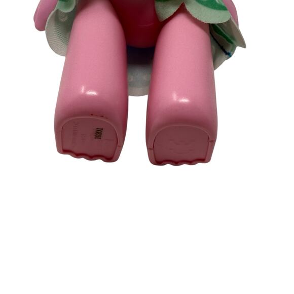 Dreamworks Trolls World TourToddler Poppy Doll Poseable Pink Dress Up Play Doll - Picture 6 of 9